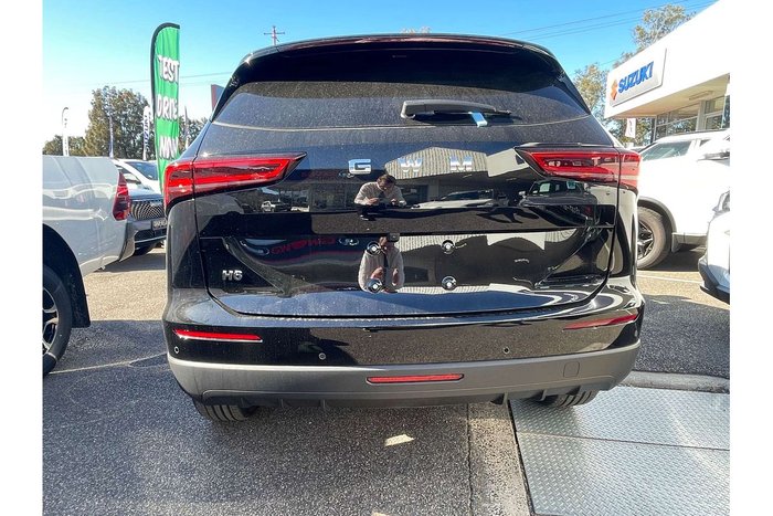 2025 GWM Haval H6 Lux PHEV B01 Golden Black (8T01)