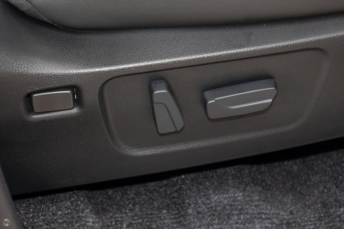 2025 Isuzu D-MAX X-TERRAIN