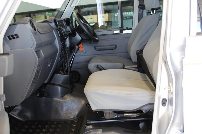 2025 Toyota Landcruiser GXL