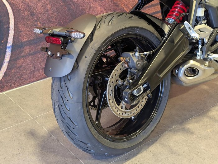 2026 Triumph Trident 660 Trident Yellow