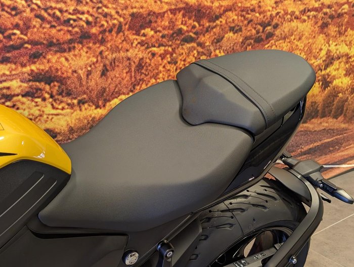 2026 Triumph Trident 660 Trident Yellow