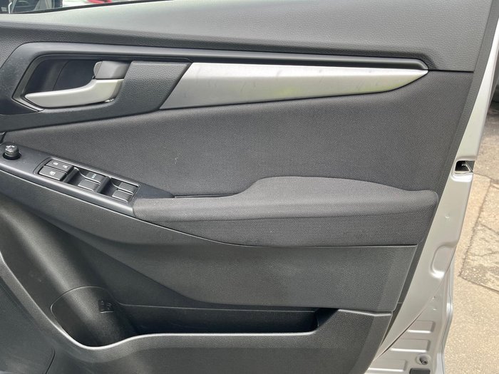 2021 Isuzu MU-X LS-M