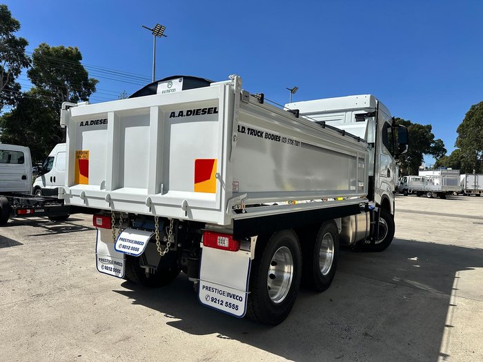 2025 Iveco S-Way AS230