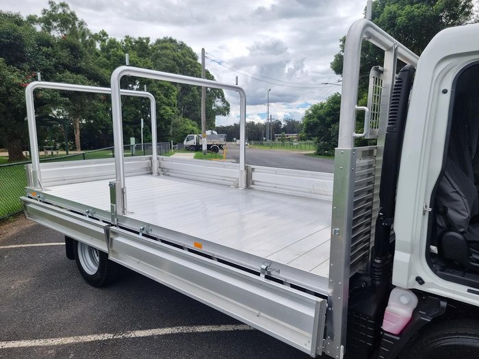 2025 Fuso Canter 515 White