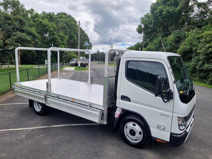 2025 Fuso Canter 515 White