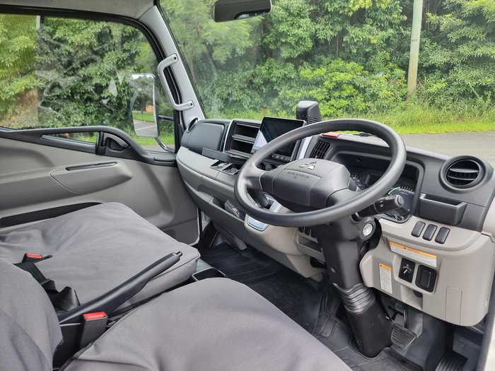 2025 Fuso Canter 515 White