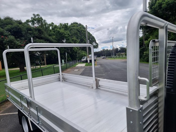 2025 Fuso Canter 515 White