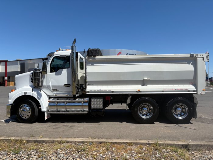 2019 Kenworth T610SAR T610SAR