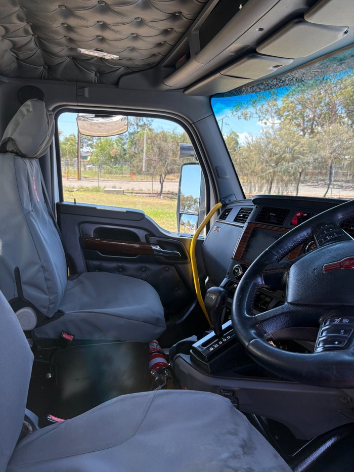 2019 Kenworth T610SAR T610SAR