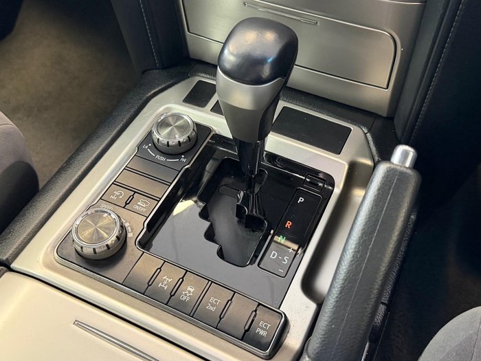 2016 Toyota Landcruiser GXL