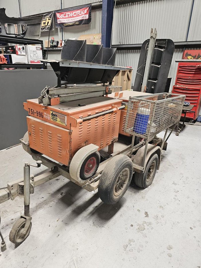 2000 A1 ROADLINES Portable Traffic Lights