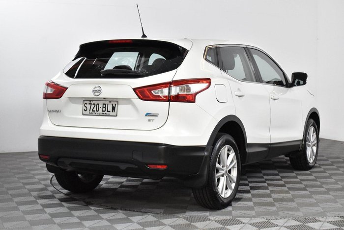 2015 Nissan QASHQAI ST