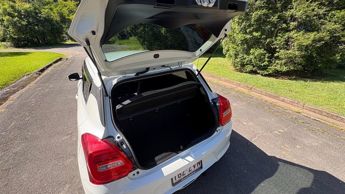 2019 Suzuki Swift GL Navigator