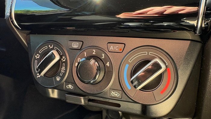 2019 Suzuki Swift GL Navigator