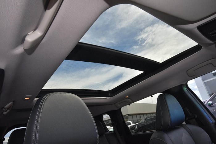 2023 Mitsubishi Outlander Exceed