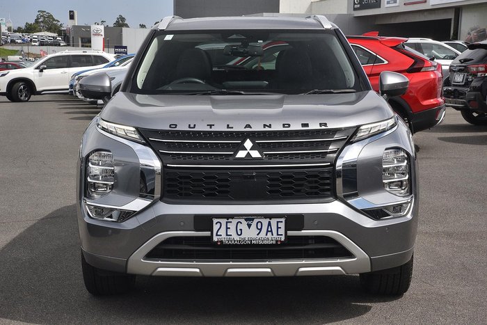 2023 Mitsubishi Outlander Exceed