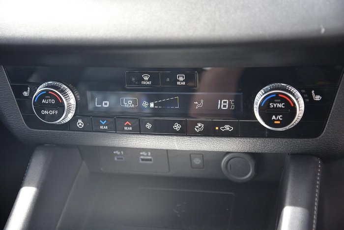 2023 Mitsubishi Outlander Exceed