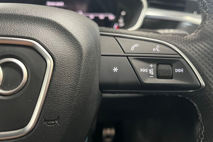 2024 Audi Q3 40 TFSI S line