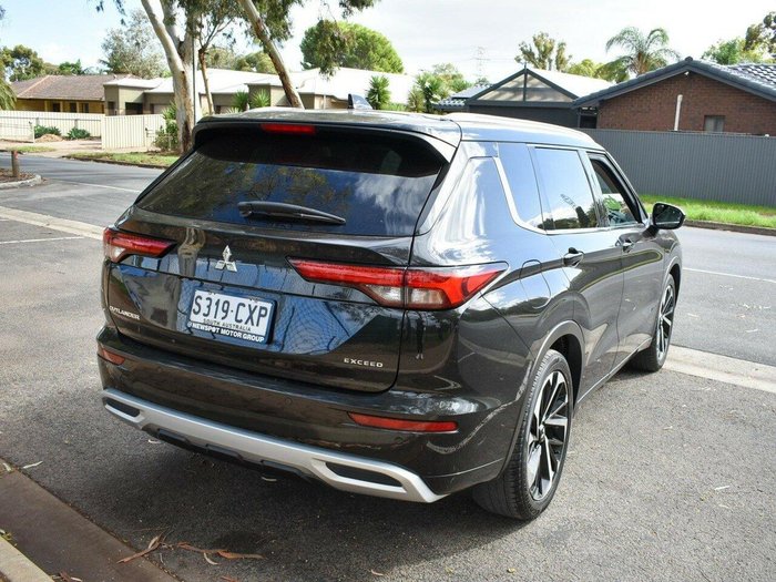2023 Mitsubishi Outlander Exceed