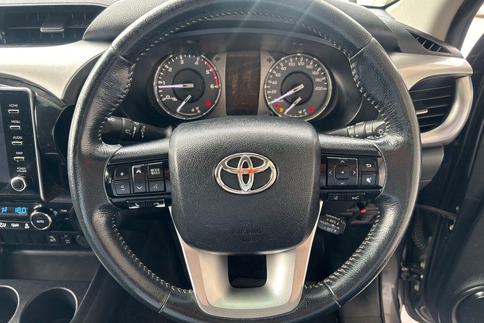 2020 Toyota Hilux SR5