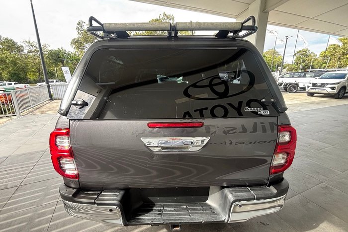 2020 Toyota Hilux SR5