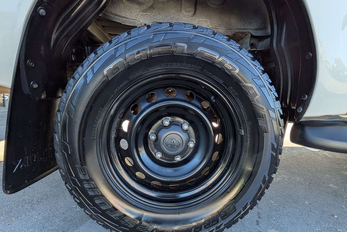 2017 Toyota Hilux SR