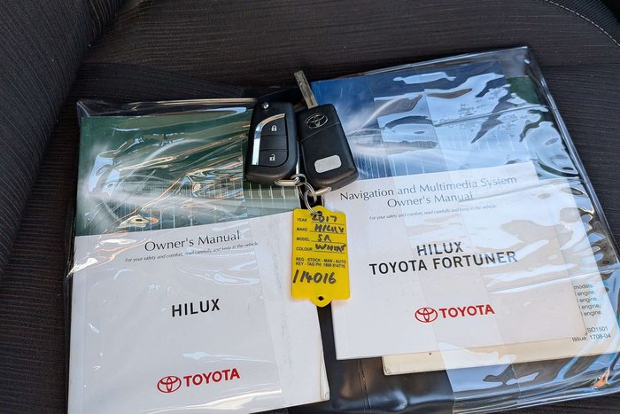 2017 Toyota Hilux SR