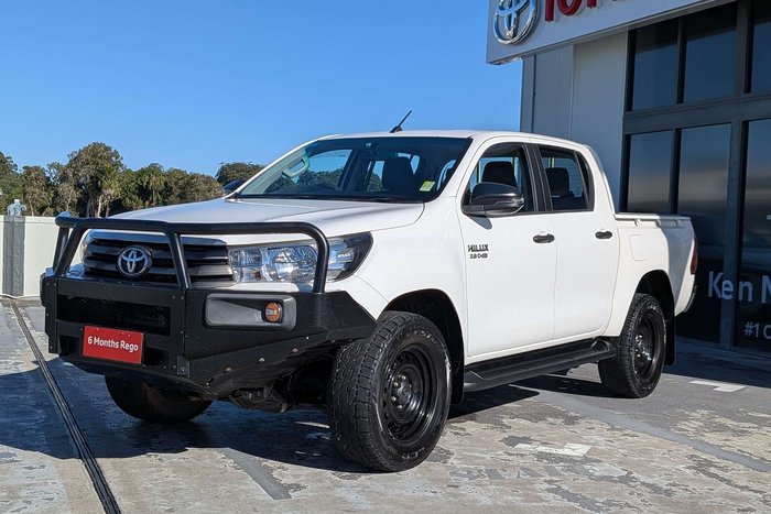 2017 Toyota Hilux SR