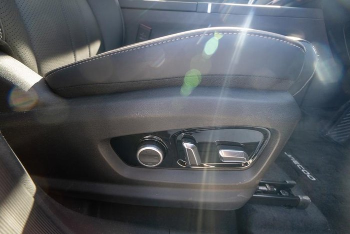 2025 Jaecoo J7 SHS Track