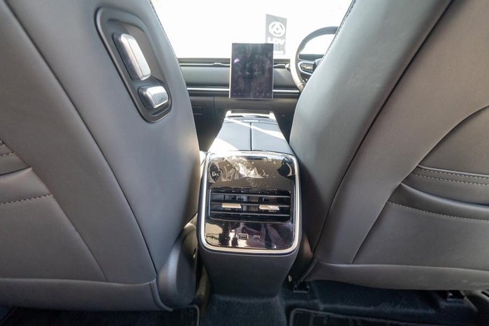 2025 Jaecoo J7 SHS Track