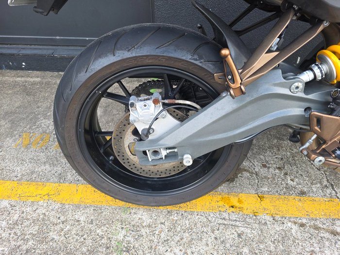 2014 Benelli BN600R RED