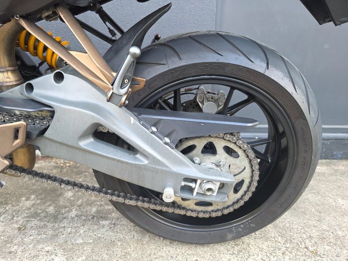 2014 Benelli BN600R RED