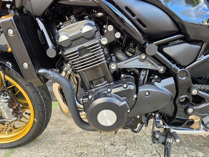2026 Kawasaki Z900RS SE ABS BLACK