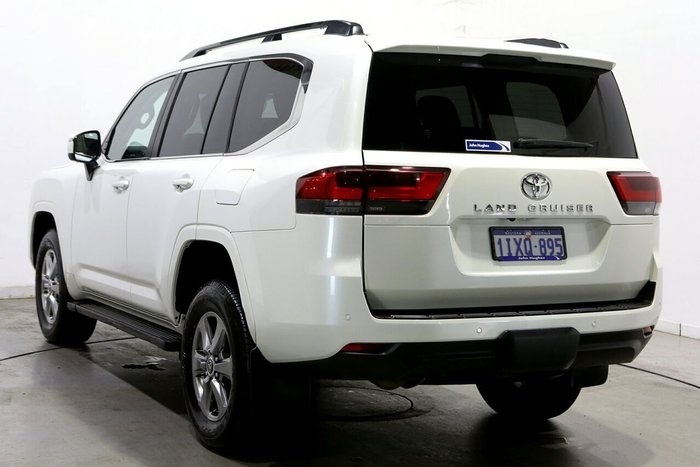 2022 Toyota Landcruiser VX