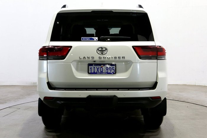 2022 Toyota Landcruiser VX