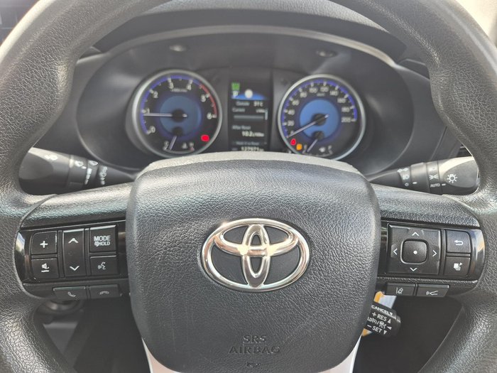 2019 Toyota Hilux SR