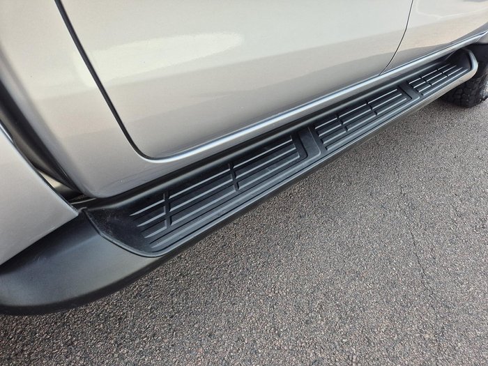 2019 Toyota Hilux SR