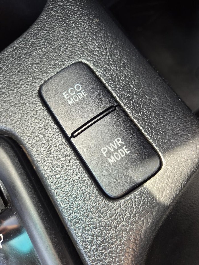 2019 Toyota Hilux SR