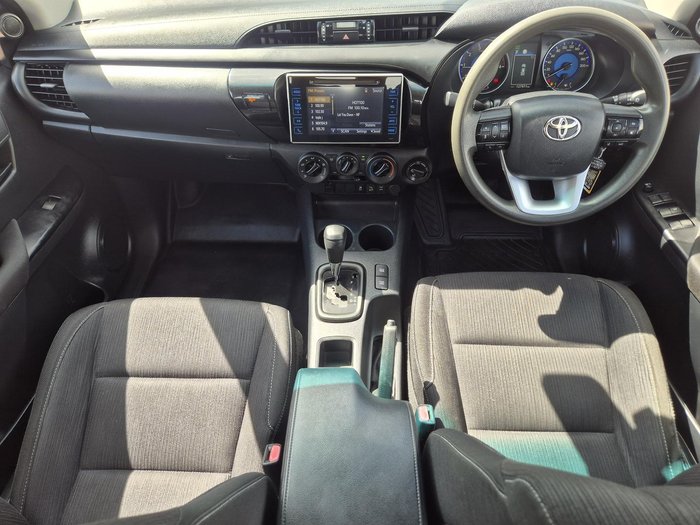 2019 Toyota Hilux SR