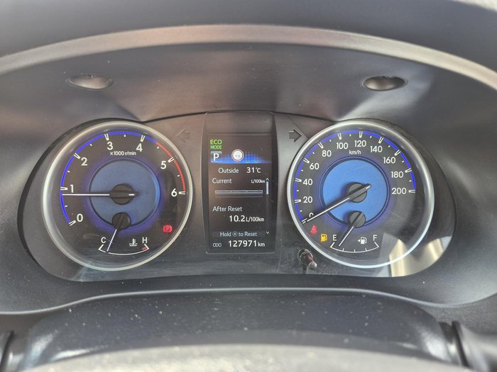 2019 Toyota Hilux SR