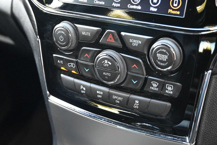 2019 Jeep Grand Cherokee Night Eagle