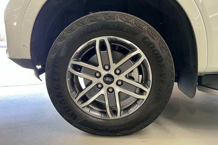 2023 Ford Everest Platinum