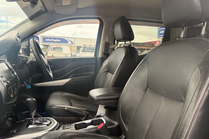 2021 Nissan Navara ST