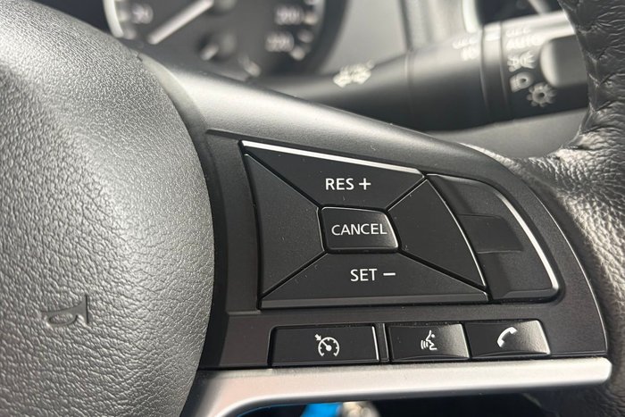 2021 Nissan Navara ST