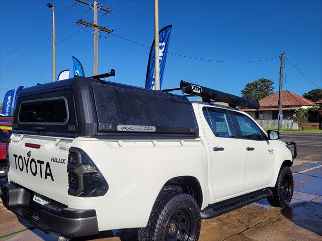 2022 Toyota Hilux SR