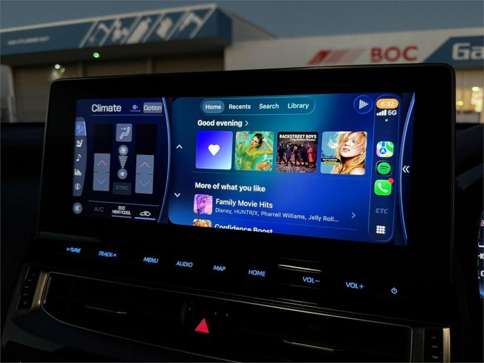 2021 Toyota Crown Hybrid RS Advance