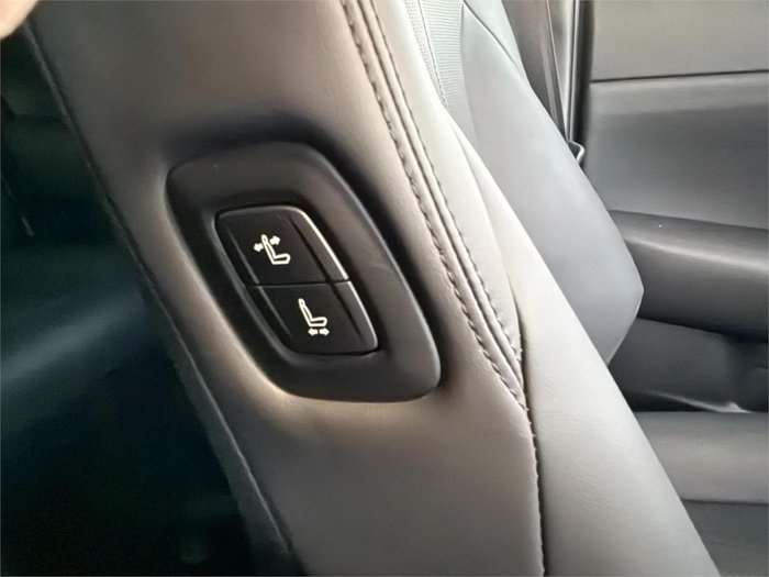 2021 Toyota Crown Hybrid RS Advance