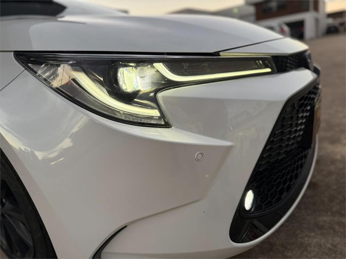 2022 Toyota Corolla Touring WxB Hybrid