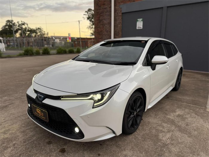 2022 Toyota Corolla Touring WxB Hybrid