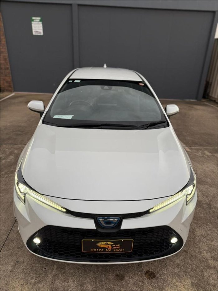 2022 Toyota Corolla Touring WxB Hybrid